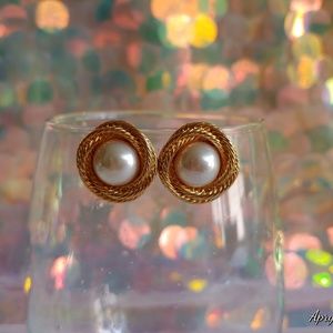 Vintage Screw On Earrings Napier Gold Pearl